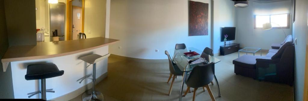 Apartamentos 16:9 Suites Almería Buitenkant foto