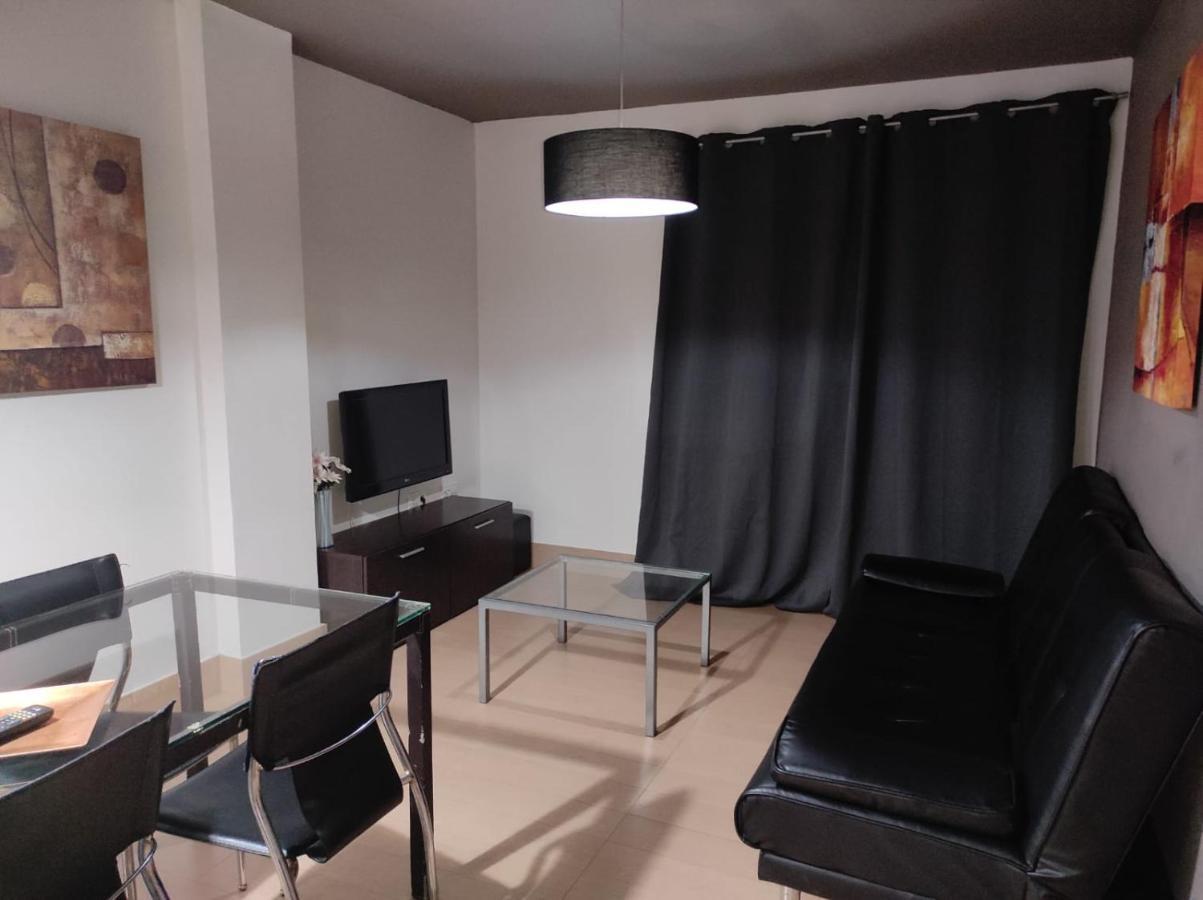 Apartamentos 16:9 Suites Almería Buitenkant foto